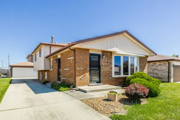 7924 W 79th PL, Bridgeview, IL 60455