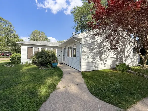 2822 28th AVE, Rock Island, IL 61201