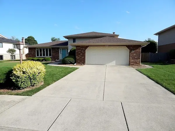 8101 Braeburn LN, Orland Park, IL 60462
