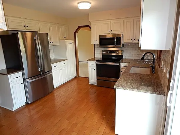 8101 Braeburn LN, Orland Park, IL 60462