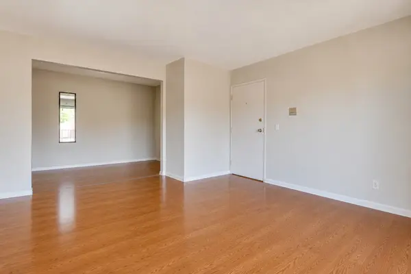21W581 NORTH AVE #5, Lombard, IL 60148