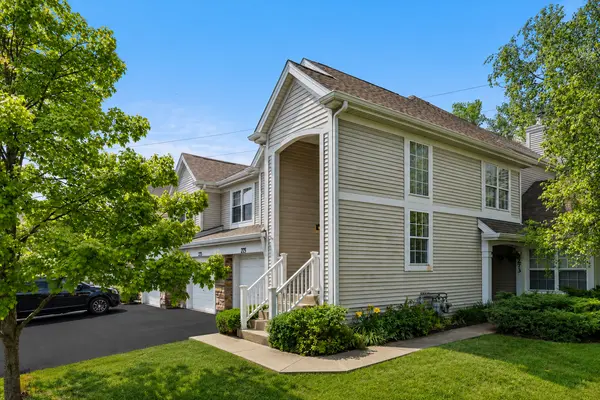 275 Arlington CT, Carol Stream, IL 60188