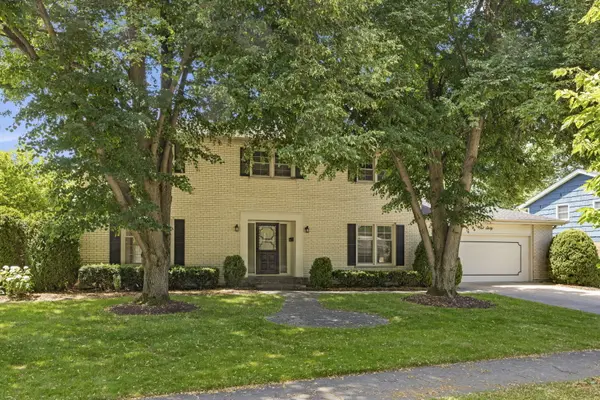 160 E Thompson DR, Wheaton, IL 60189