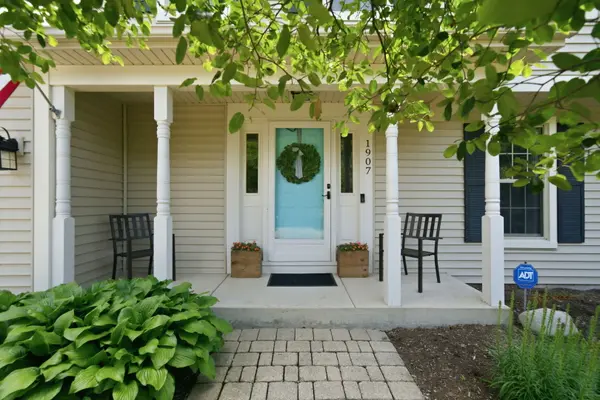 1907 Jeanette AVE, St. Charles, IL 60174