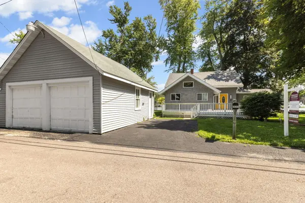 1501 Sunnyside Beach DR, Mchenry, IL 60051