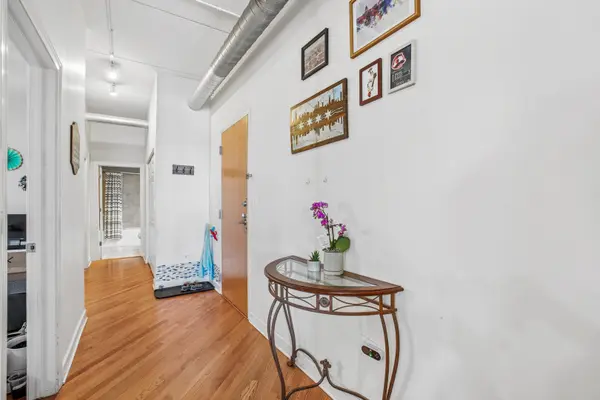 3125 W Fullerton AVE #406, Chicago, IL 60647