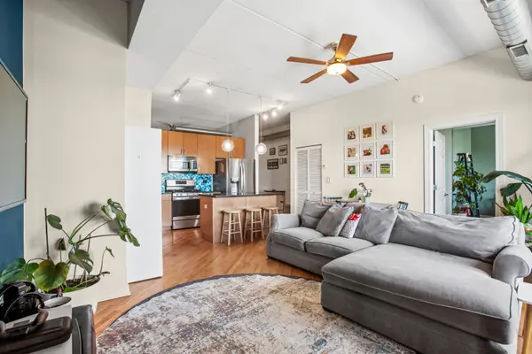 3125 W Fullerton AVE #406, Chicago, IL 60647