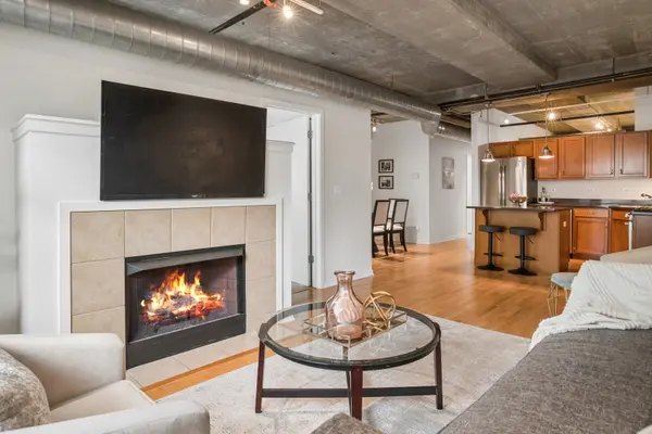 1740 N Maplewood AVE #120, Chicago, IL 60647