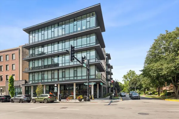 147 N Euclid AVE #406, Oak Park, IL 60302