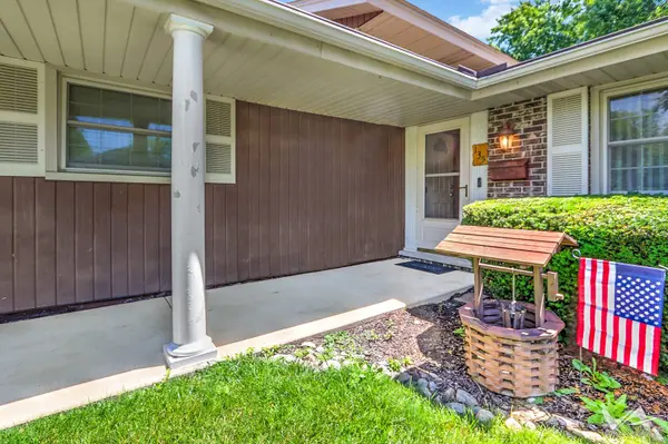 135 Jeffery LN, Schaumburg, IL 60193