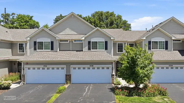 1718 Carlstedt DR, Batavia, IL 60510