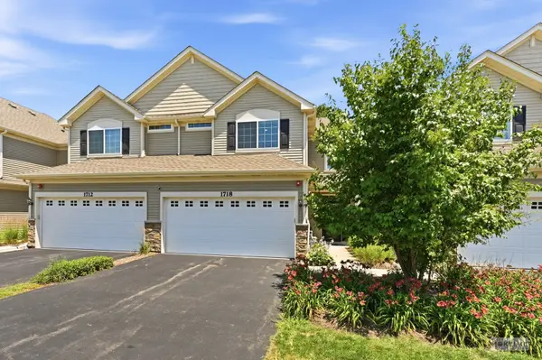 1718 Carlstedt DR, Batavia, IL 60510