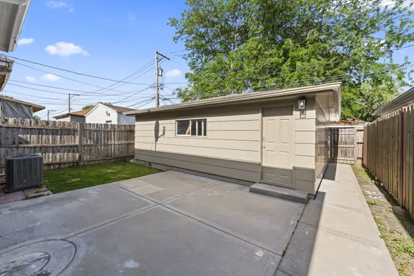 5827 S Spaulding AVE, Chicago, IL 60629