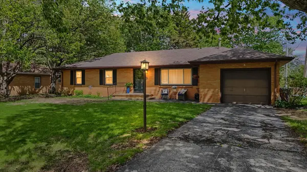 1810 Bellamy DR, Champaign, IL 61821
