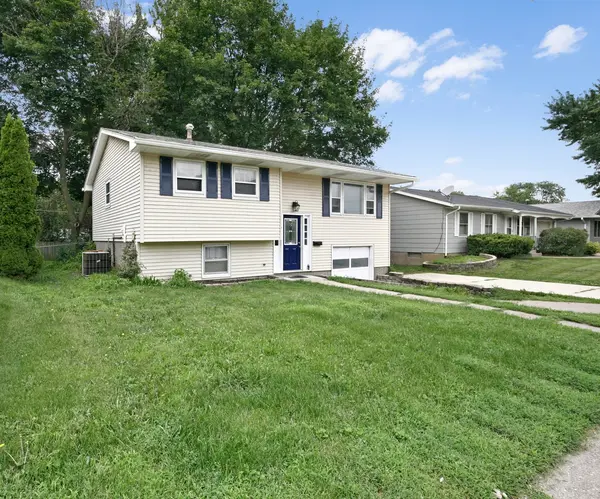 3324 Eastern AVE, Davenport, IA 52807