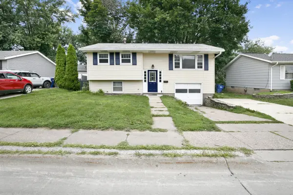 3324 Eastern AVE, Davenport, IA 52807