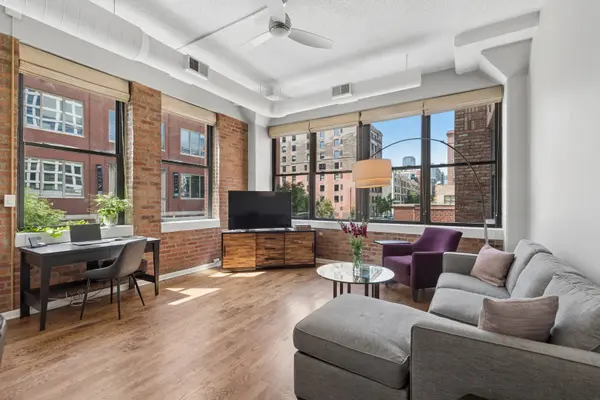 812 W Van Buren ST #2F, Chicago, IL 60607