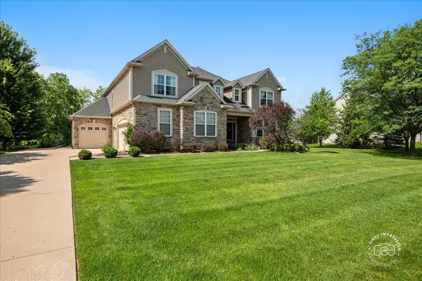 2682 Bauer RD, North Aurora, IL 60542