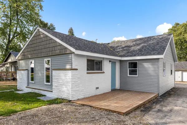 109 Raffel RD, Woodstock, IL 60098