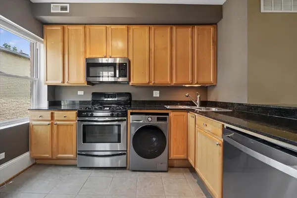 7025 N Wolcott AVE #3, Chicago, IL 60626