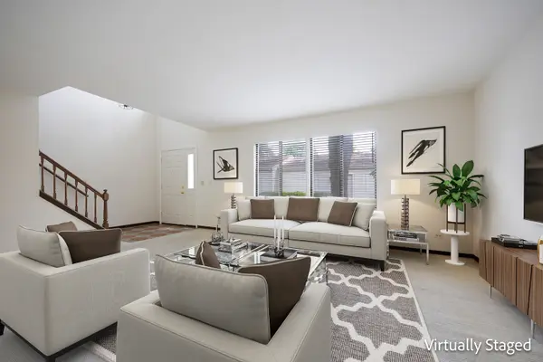 1525 Yale CT #1525, Elk Grove Village, IL 60007