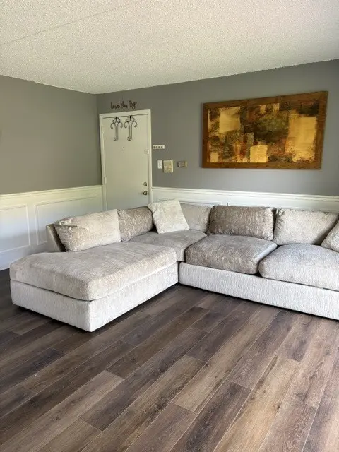 9840 W 153rd ST #1NE, Orland Park, IL 60462
