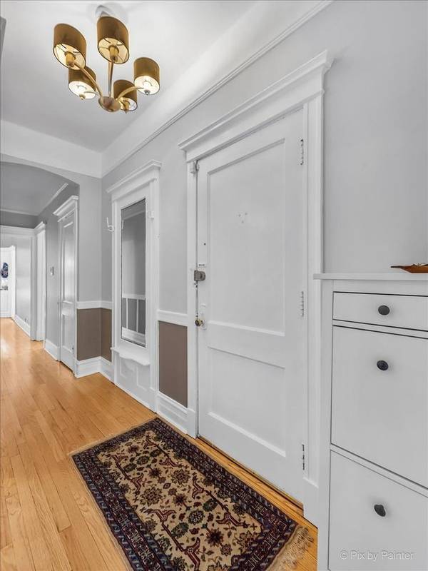 557 W Fullerton Pkwy #3E, Chicago, IL 60614