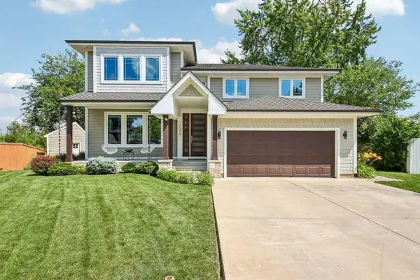 1209 Diane LN, Elk Grove Village, IL 60007