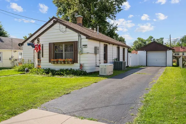 129 3rd ST, Carbon Cliff, IL 61239
