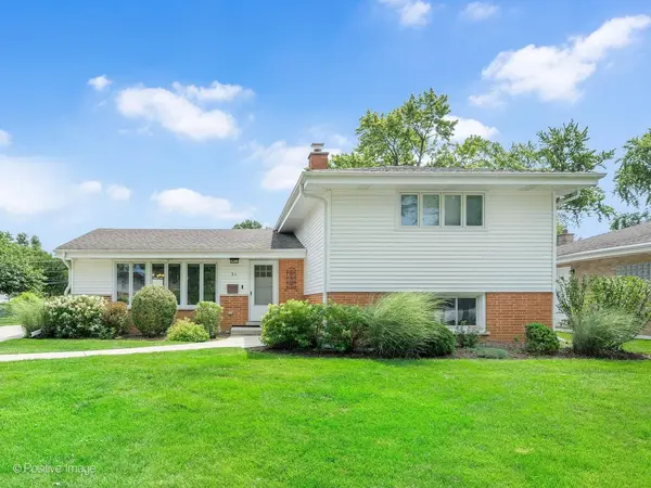 31 N Forrest AVE, Arlington Heights, IL 60004