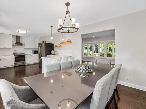 31 N Forrest AVE, Arlington Heights, IL 60004