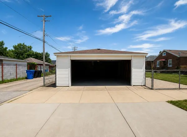 9801 S Drexel AVE, Chicago, IL 60628