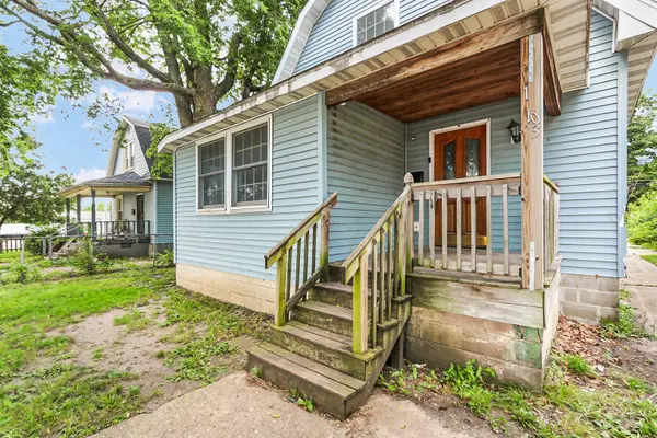 1103 N Market ST, Champaign, IL 61820