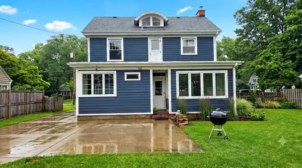 323 N Jefferson ST, Batavia, IL 60510