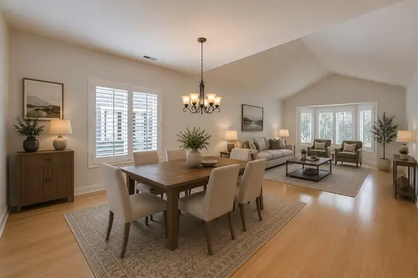 1304 Kempton DR, Libertyville, IL 60048