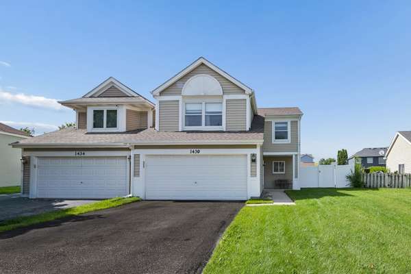 1430 S Pembroke DR, South Elgin, IL 60177