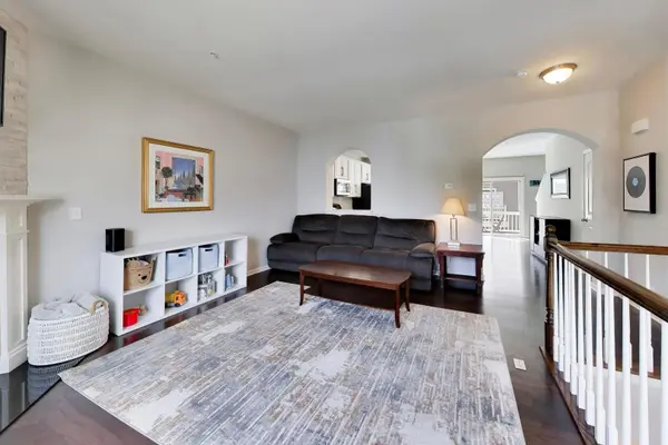 1175 Evergreen AVE #18-4, Des Plaines, IL 60016