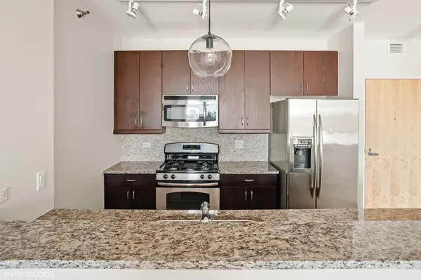 123 S Green ST #809B, Chicago, IL 60607