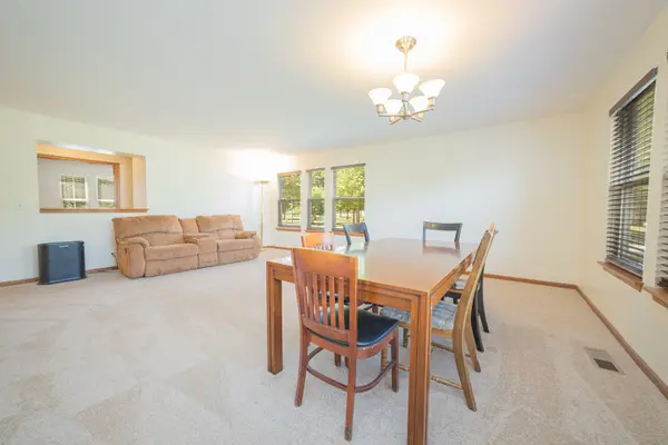 24207 Cedar Creek LN, Plainfield, IL 60586