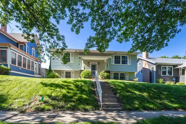 906 E High ST, Davenport, IA 50803