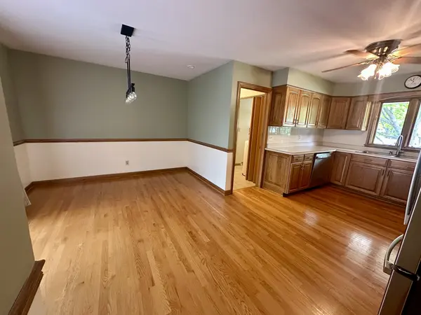 305 N Timothy LN, Mchenry, IL 60050