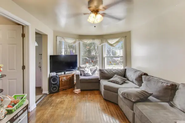4322 N Monticello AVE, Chicago, IL 60618