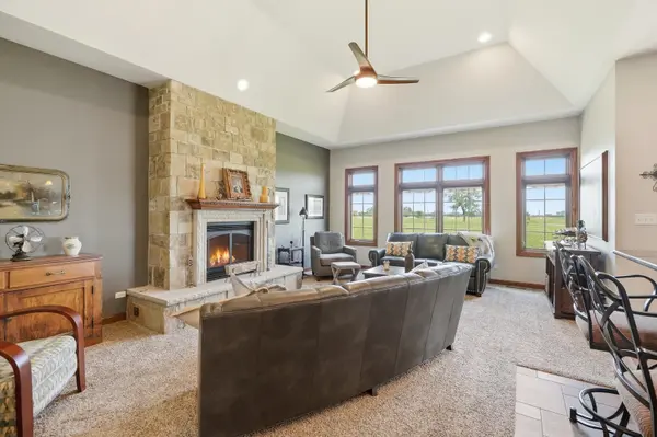 1153 Ash ST, Beecher, IL 60401