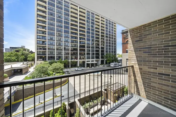 1555 N Sandburg TER #315K, Chicago, IL 60610