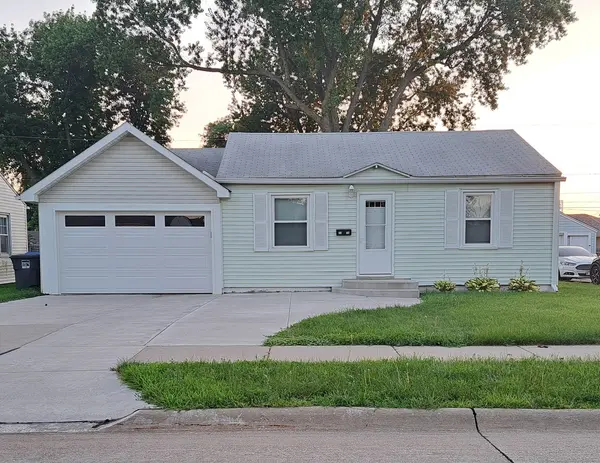 2315 48th ST, Moline, IL 61265