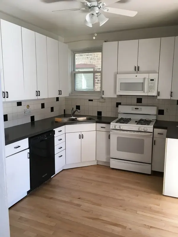3622 N WHIPPLE ST, Chicago, IL 60618