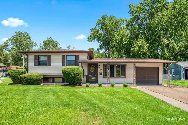 176 Boulder Hill PASS, Montgomery, IL 60538