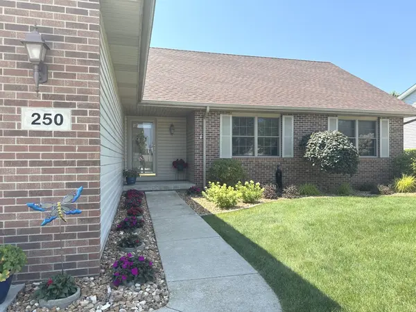 250 Highpoint CIR S, Bourbonnais, IL 60914