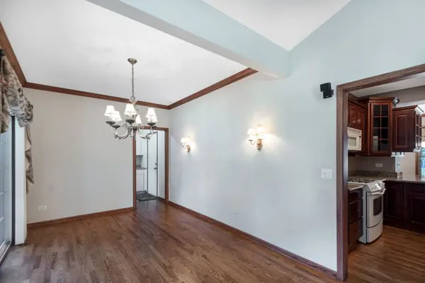 154 Center ST, Crystal Lake, IL 60014