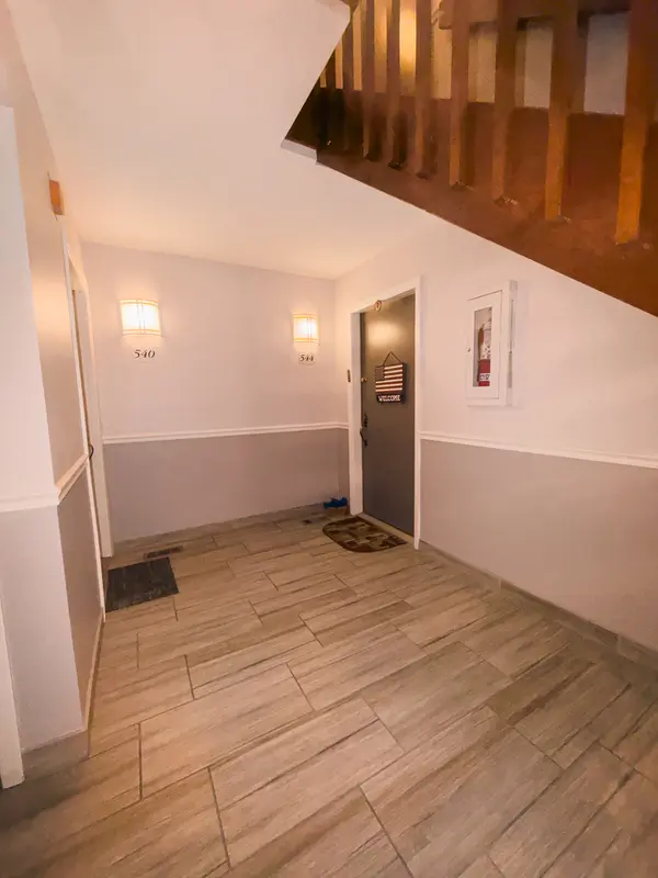 544 ELIZABETH DR #544, Wood Dale, IL 60191